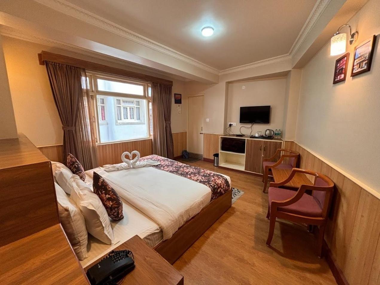 Serenity Taksa Palace Hotel Darjeeling  Exterior foto