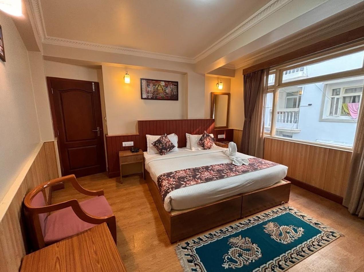Serenity Taksa Palace Hotel Darjeeling  Exterior foto